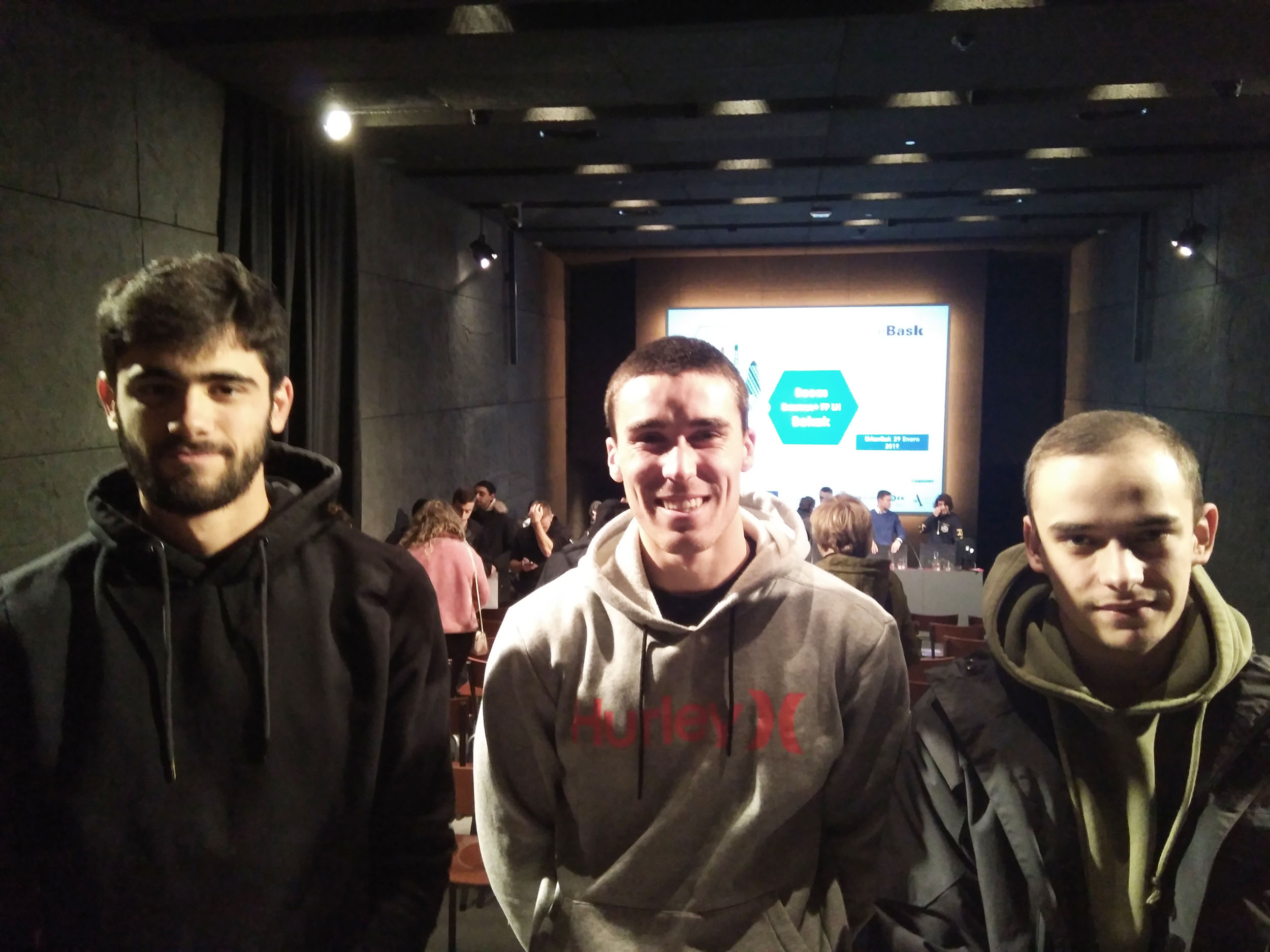 Tres estudiantes de Harrobia ikastola entran en el plan ERASMUS+