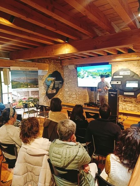 URRATS BAT URRATS BAT