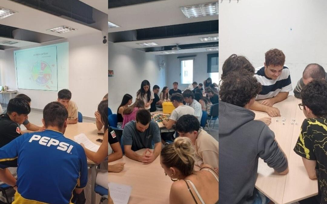 Sesiones de orientación grupal en todos los ciclos
