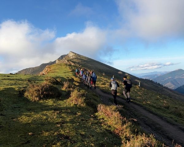GIDA zikloko 1. mailako ikasleen irteera didaktikoa Ganekogorta mendira