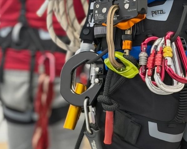 Ekipamendu Berria Altuerako Jardueretarako Harrobian