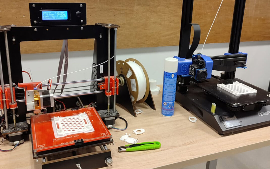 Mikroinformatikako ikasleak 3D inprimaketaren munduan murgilduta